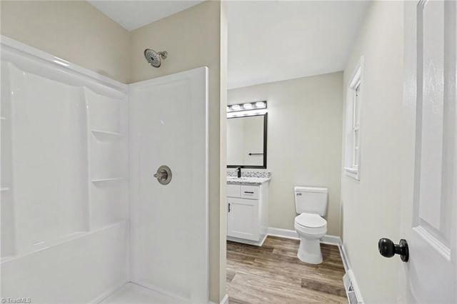 911 Harrison Crossroad Loop, Reidsville, NC 27230