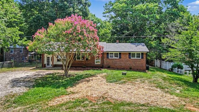 911 Harrison Crossroad Loop, Reidsville, NC 27230