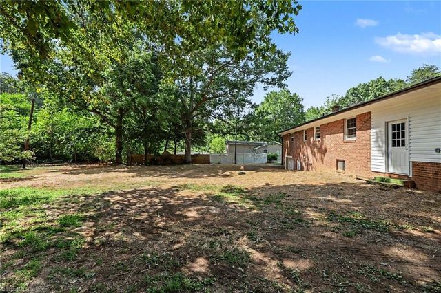 911 Harrison Crossroad Loop, Reidsville, NC 27230