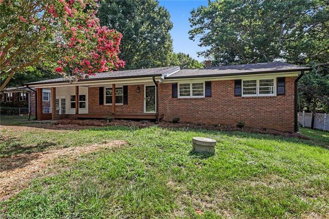 911 Harrison Crossroad Loop, Reidsville, NC 27230