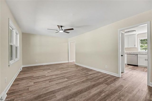 911 Harrison Crossroad Loop, Reidsville, NC 27230