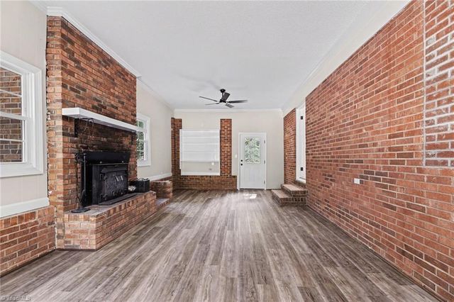911 Harrison Crossroad Loop, Reidsville, NC 27230