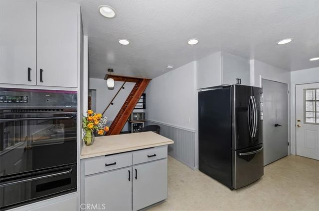 22680 Valley View, Crestline, CA 92325