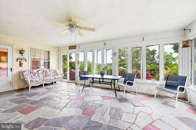 1646 FAIRVIEW RD, Glenmoore, PA 19343
