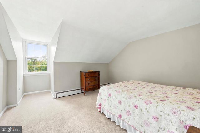 1646 FAIRVIEW RD, Glenmoore, PA 19343