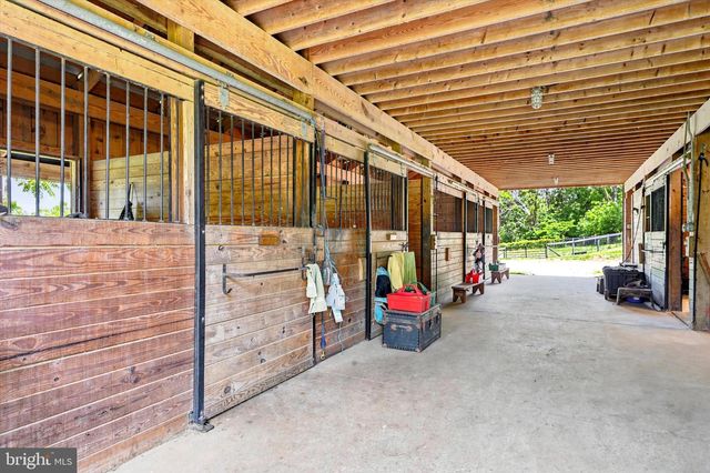1646 FAIRVIEW RD, Glenmoore, PA 19343