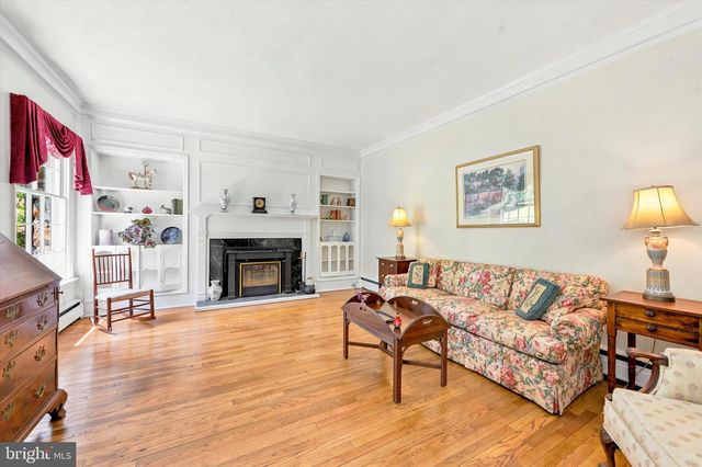 1646 FAIRVIEW RD, Glenmoore, PA 19343