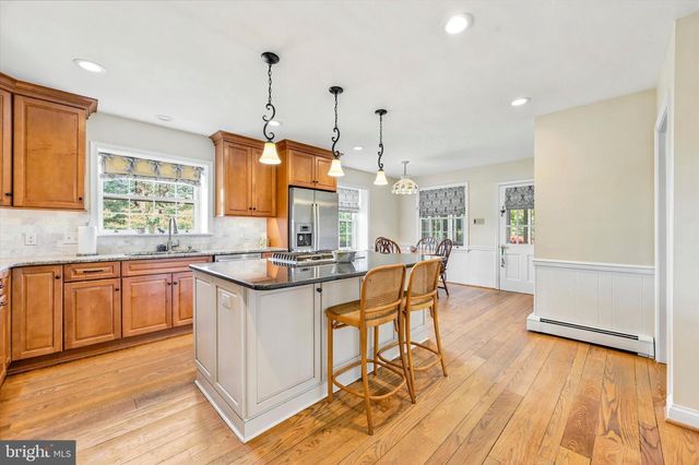 1646 FAIRVIEW RD, Glenmoore, PA 19343