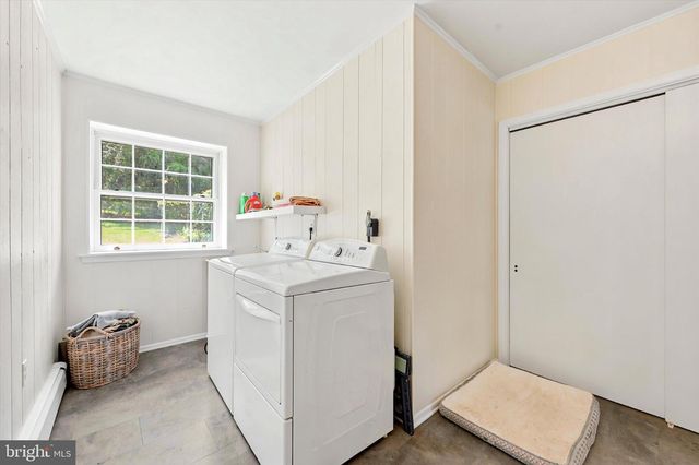 1646 FAIRVIEW RD, Glenmoore, PA 19343