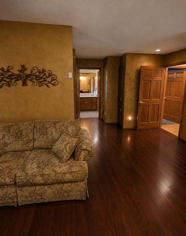 4848 W Woodland DRIVE, Franklin, WI 53132