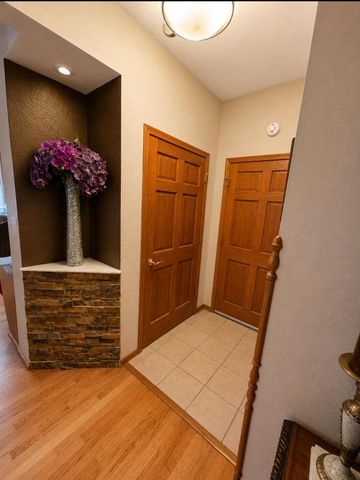 4848 W Woodland DRIVE, Franklin, WI 53132