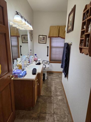 4848 W Woodland DRIVE, Franklin, WI 53132