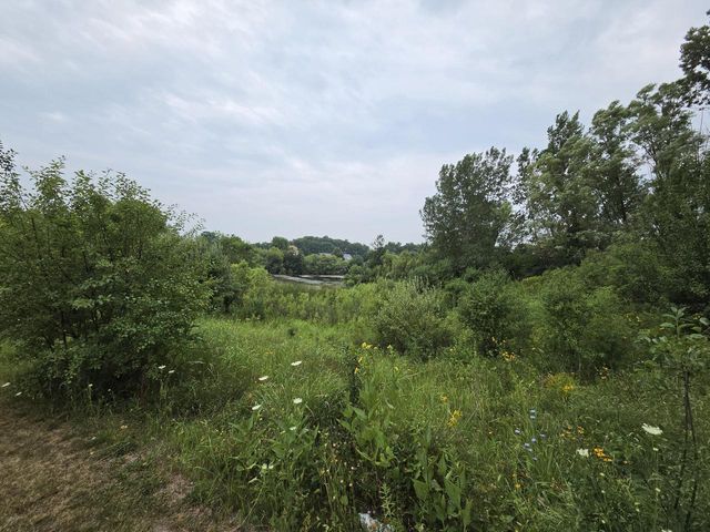 4848 W Woodland DRIVE, Franklin, WI 53132