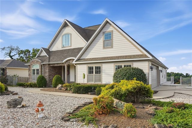 153 Holiday Island Drive, Holiday Island, AR 72631