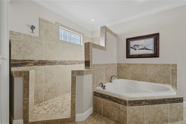 153 Holiday Island Drive, Holiday Island, AR 72631