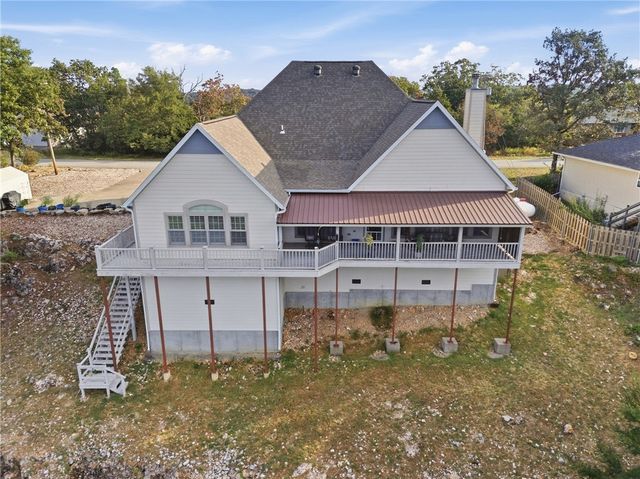 153 Holiday Island Drive, Holiday Island, AR 72631