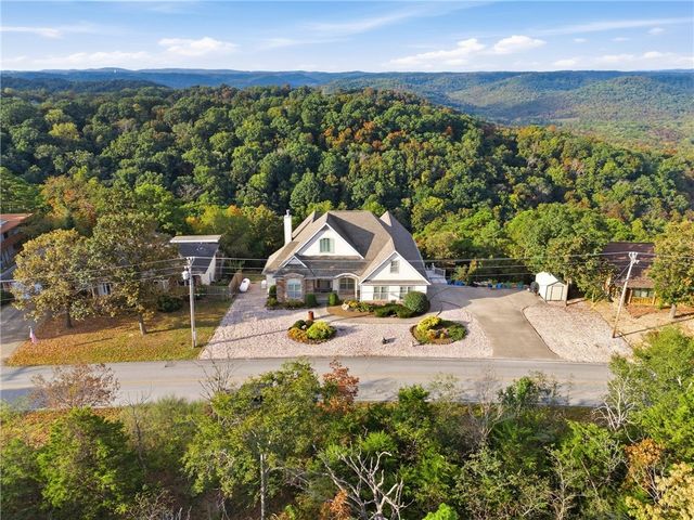 153 Holiday Island Drive, Holiday Island, AR 72631