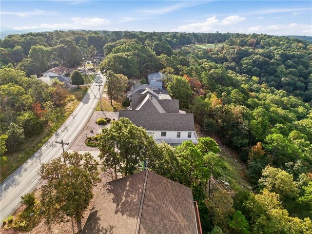 153 Holiday Island Drive, Holiday Island, AR 72631