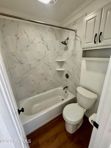 220 Doucet 105a, Lafayette, LA 70503