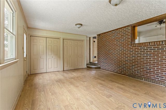 102 Verbov Ave, Colonial Heights, VA 23834