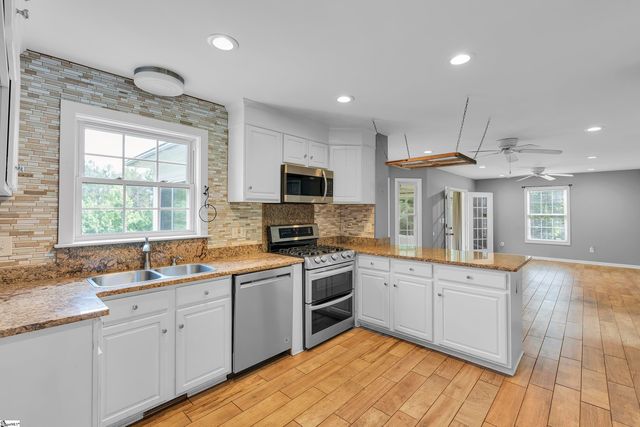 204 Long View Lane, Pickens, SC 29671