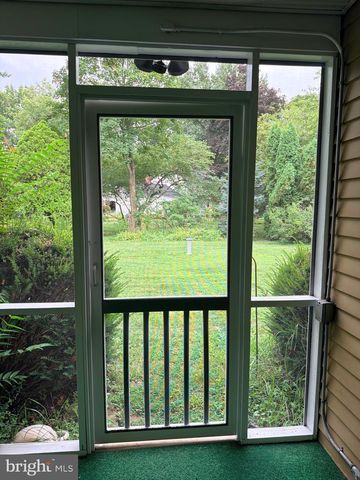 739 LEXINGTON AVE, Hershey, PA 17033