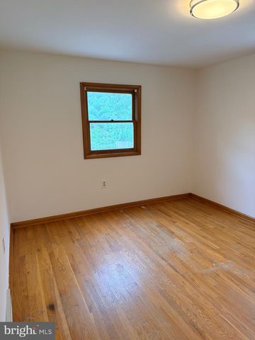 739 LEXINGTON AVE, Hershey, PA 17033