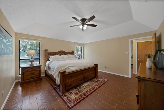 113 Cottonwood Court, Hudson Oaks, TX 76087