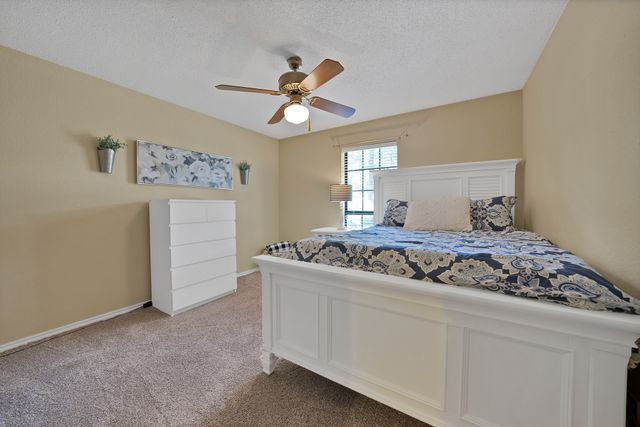 113 Cottonwood Court, Hudson Oaks, TX 76087