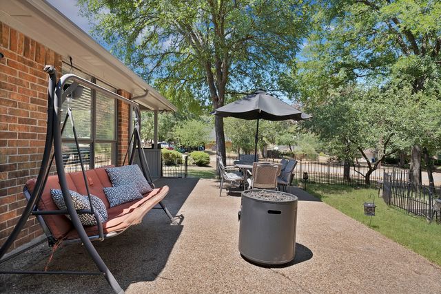 113 Cottonwood Court, Hudson Oaks, TX 76087