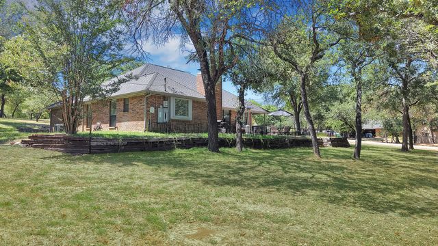 113 Cottonwood Court, Hudson Oaks, TX 76087