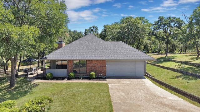 113 Cottonwood Court, Hudson Oaks, TX 76087