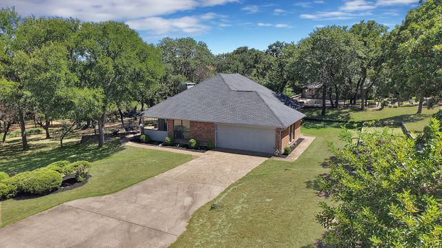113 Cottonwood Court, Hudson Oaks, TX 76087