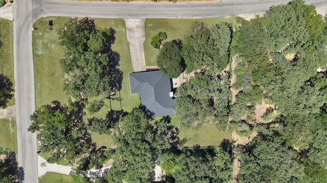 113 Cottonwood Court, Hudson Oaks, TX 76087