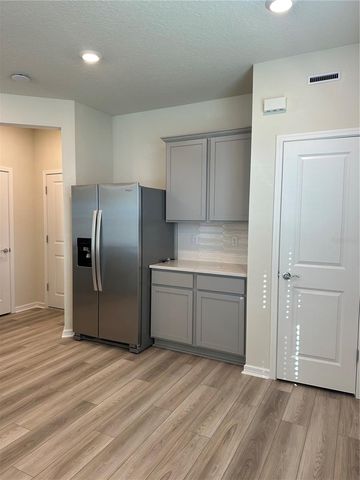 2555 WINSOME WAY, Davenport, FL 33896