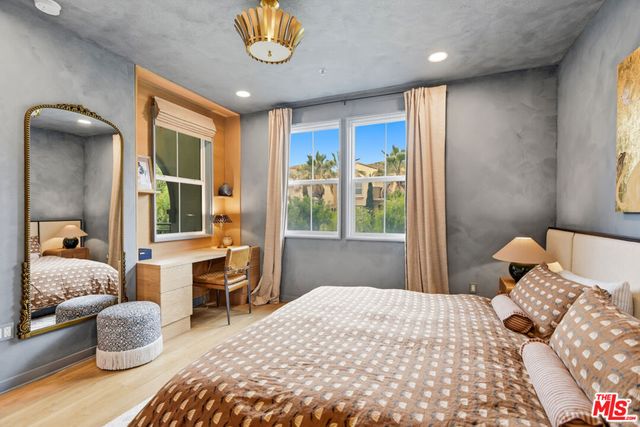 12963 Runway Road 321, Playa Vista, CA 90094