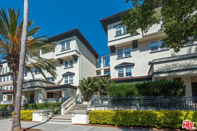12963 Runway Road 321, Playa Vista, CA 90094