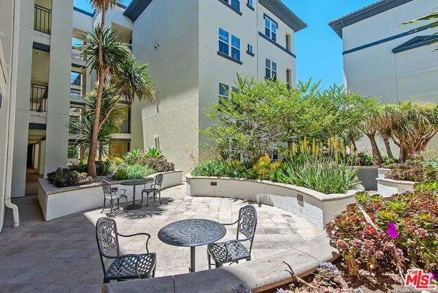 12963 Runway Road 321, Playa Vista, CA 90094