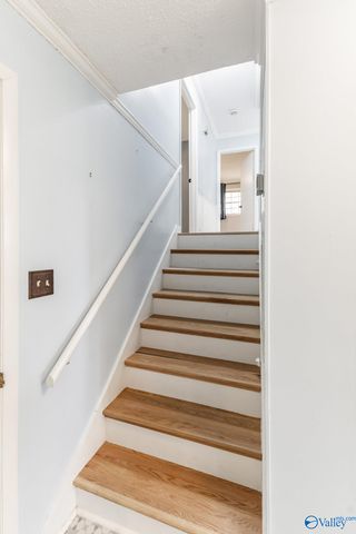 11413 Woodcrest Drive SE, Huntsville, AL 35803