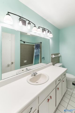 11413 Woodcrest Drive SE, Huntsville, AL 35803