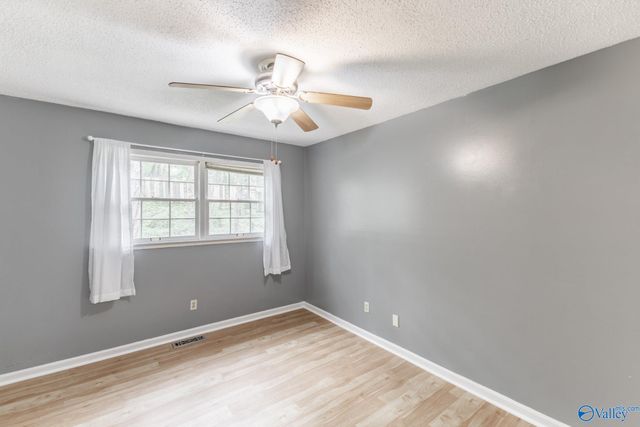 11413 Woodcrest Drive SE, Huntsville, AL 35803