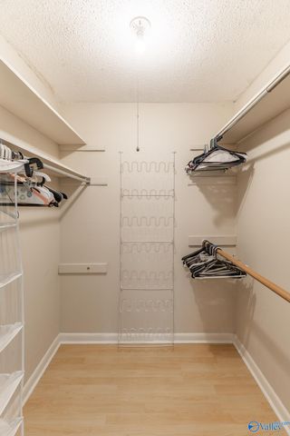 11413 Woodcrest Drive SE, Huntsville, AL 35803