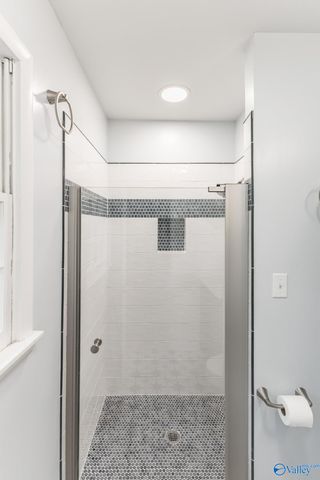 11413 Woodcrest Drive SE, Huntsville, AL 35803