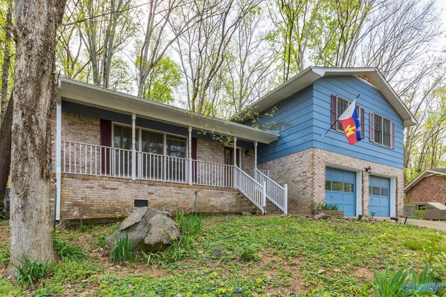 11413 Woodcrest Drive SE, Huntsville, AL 35803