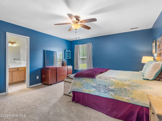 102 Sand Court, Jacksonville, NC 28546