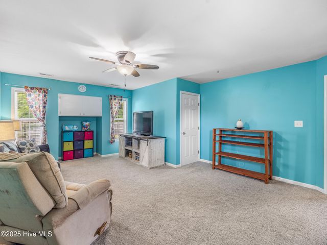 102 Sand Court, Jacksonville, NC 28546