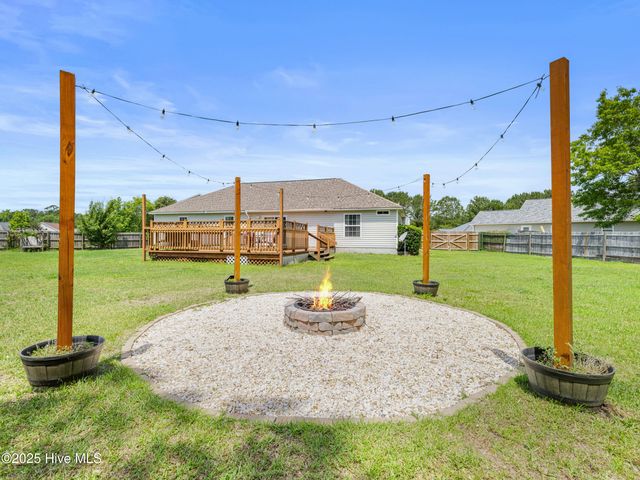 102 Sand Court, Jacksonville, NC 28546