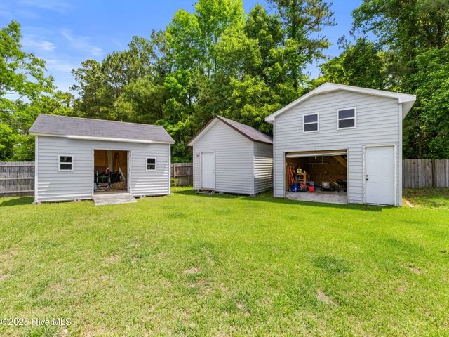 102 Sand Court, Jacksonville, NC 28546