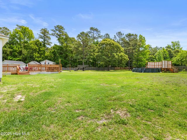102 Sand Court, Jacksonville, NC 28546