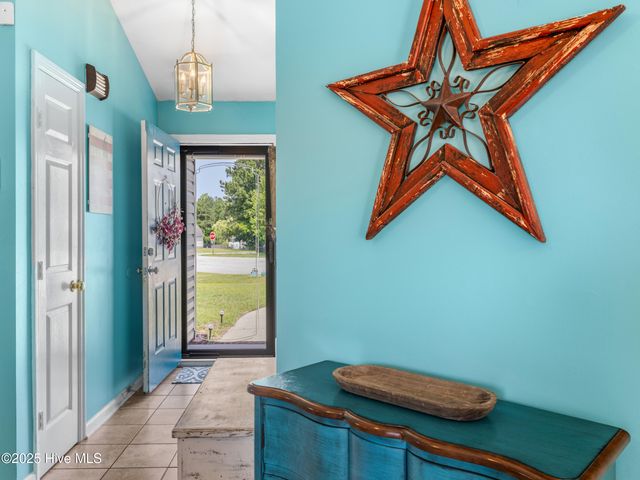 102 Sand Court, Jacksonville, NC 28546